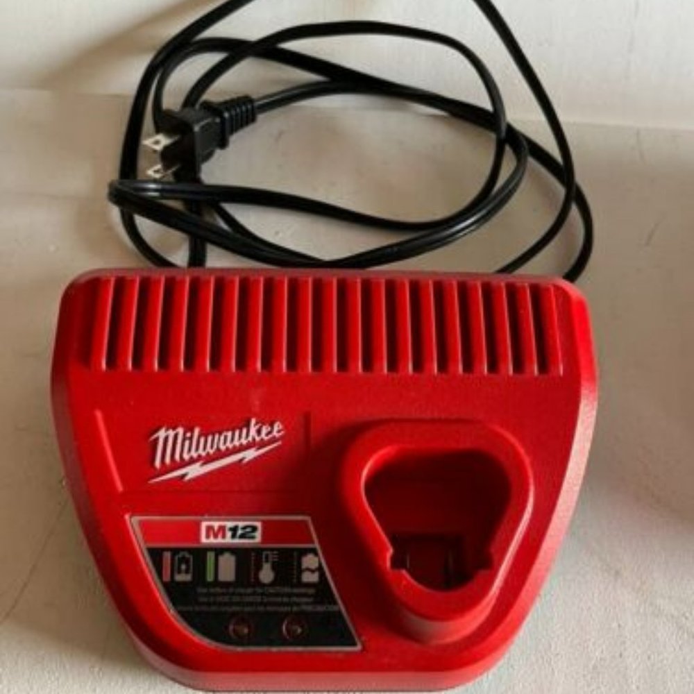 New (open box) Milwaukee M12 Lithium Ion 12 Volt Battery Charger 48-59-2401
